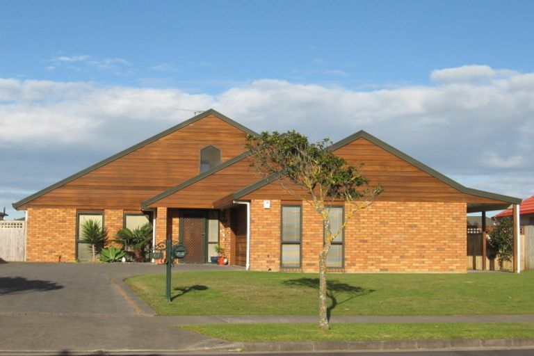 Photo of property in 61 Tington Avenue, Wattle Downs, Auckland, 2103