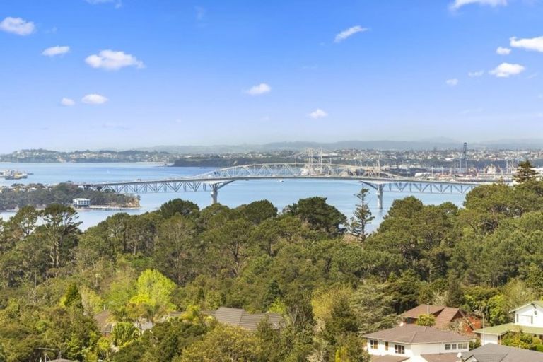 Photo of property in 10 Bragato Place, Chatswood, Auckland, 0626