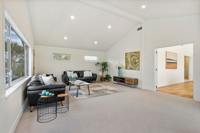 Photo of property in 4 Henley Road, Kaukapakapa, 0871