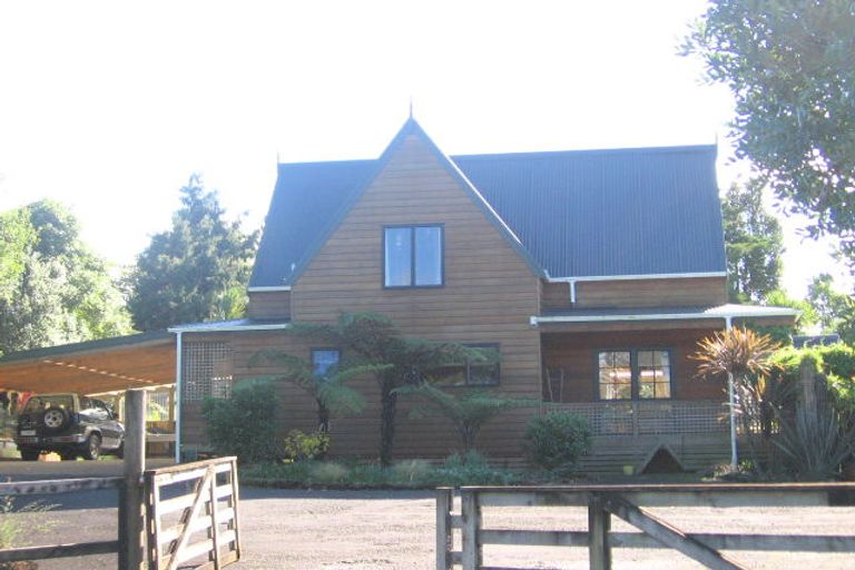 Photo of property in 421 Henderson Valley Road, Henderson Valley, Auckland, 0612