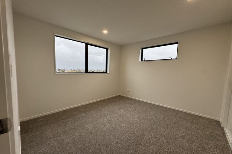 Photo of property in 12 Mcquarrie Avenue, Wattle Downs, Auckland, 2103