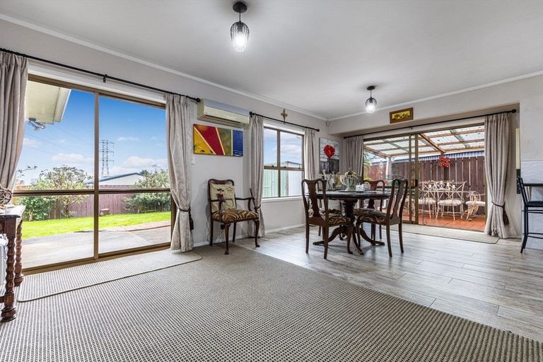 Photo of property in 106 Everglade Drive, Totara Heights, Auckland, 2105