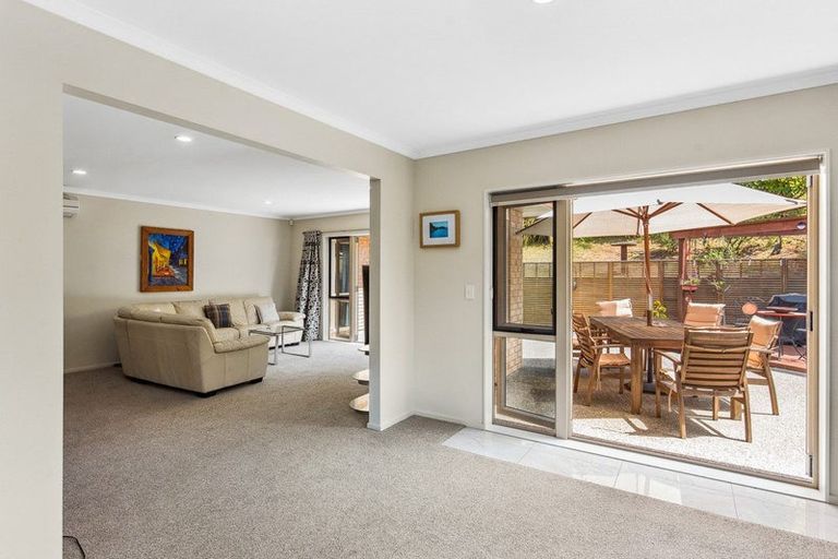 Photo of property in 8 Leanne Way, Waikanae Beach, Waikanae, 5036