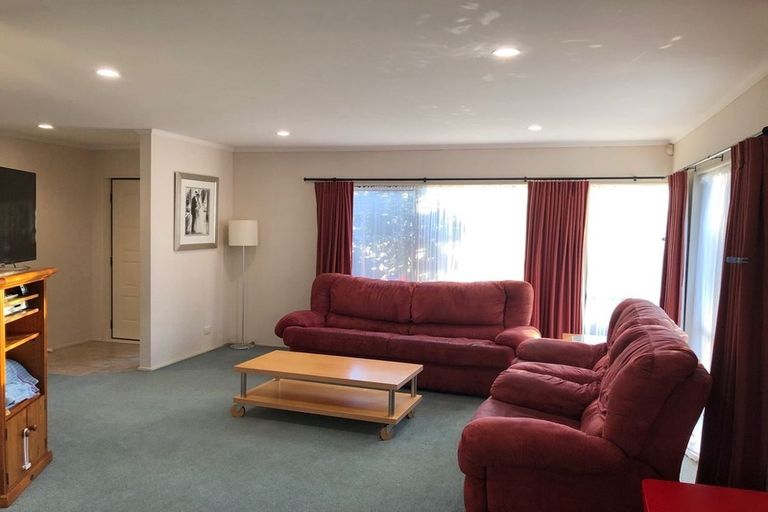 Photo of property in 11 Amylynn Place, East Tamaki, Auckland, 2016