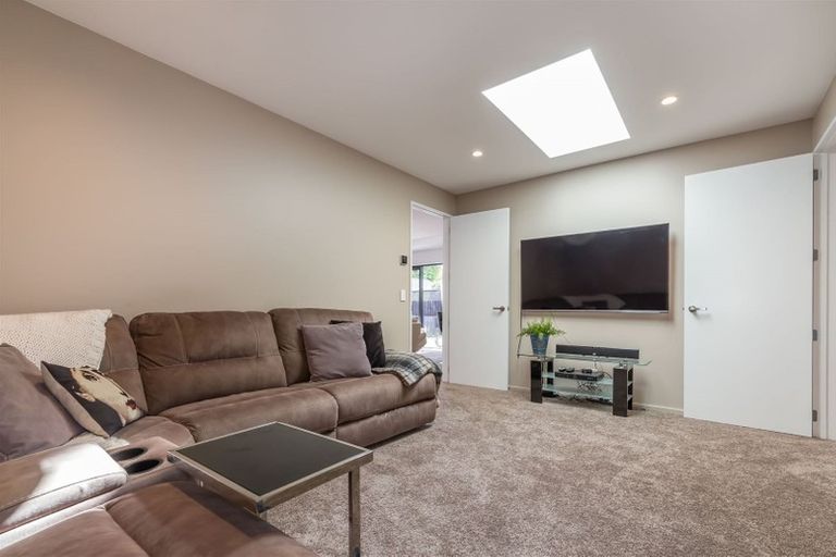 Photo of property in 11 Natalie Place, Harewood, Christchurch, 8051