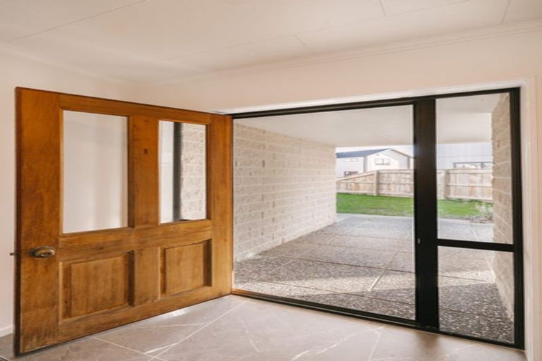 Photo of property in 2 Cypress Way, Levin, 5510