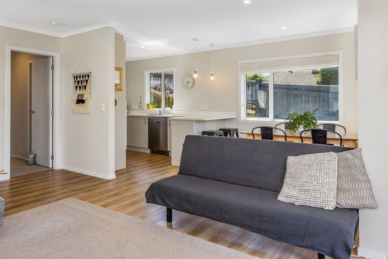 Photo of property in 42 Main Road, Titahi Bay, Porirua, 5022