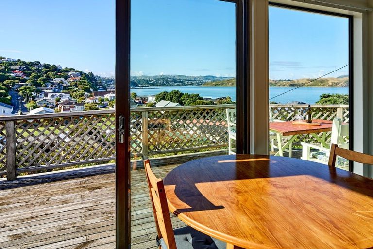 Photo of property in 2 Gordon Road, Plimmerton, Porirua, 5026