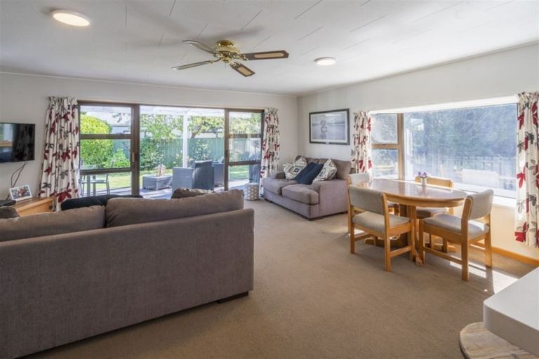 Photo of property in 15b Rata Street, Wanaka, 9305