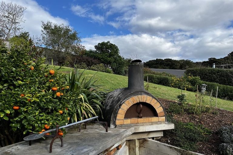 Photo of property in 6 Eastvale Close, Greenhithe, Auckland, 0632