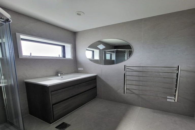 Photo of property in 202/3 Newelm Lane, Flat Bush, 2019