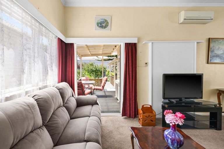 Photo of property in 135 Vigor Brown Street, Napier South, Napier, 4110