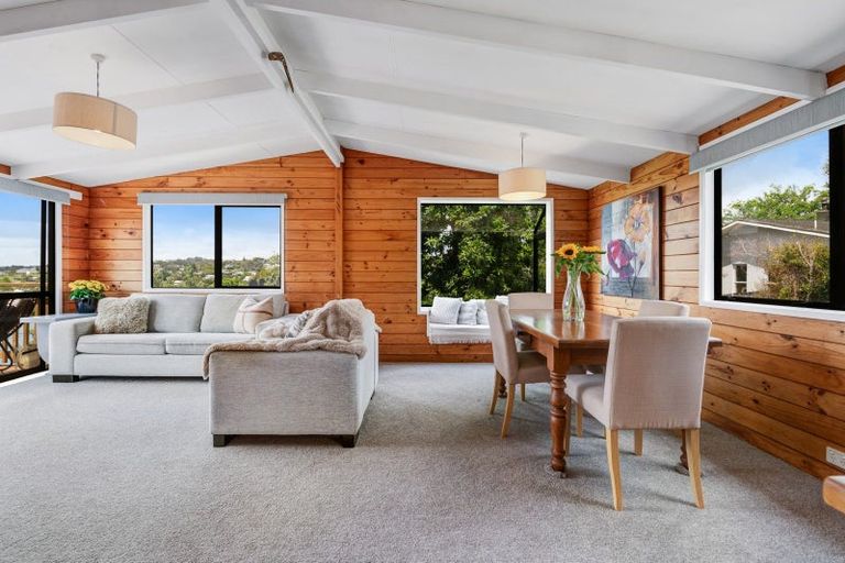 Photo of property in 23 John Road, Stanmore Bay, Whangaparaoa, 0932