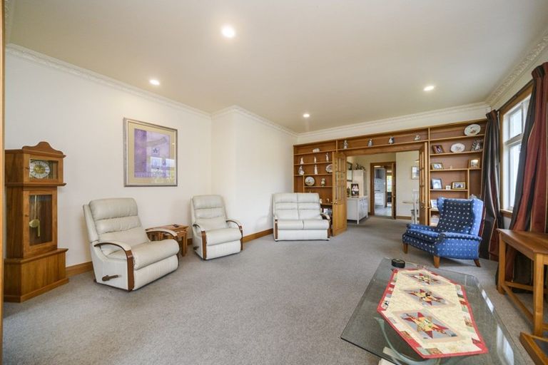 Photo of property in 16 Manapouri Crescent, Hokowhitu, Palmerston North, 4410