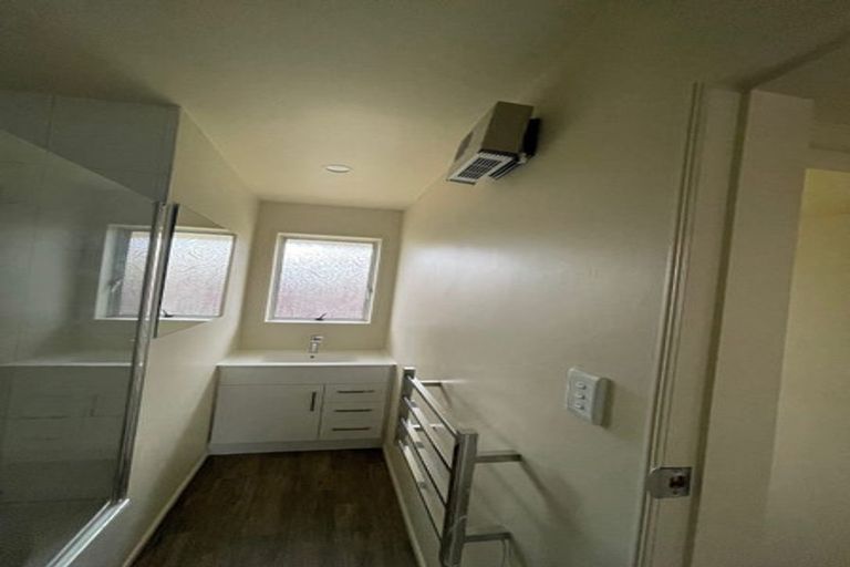 Photo of property in 4/4a Hayton Road, Hornby, Christchurch, 8042