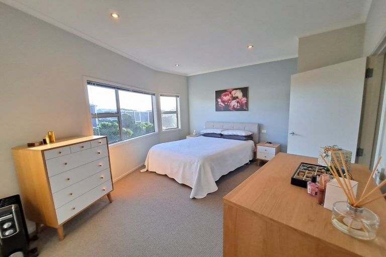 Photo of property in The Strand, 1/16 Ronald Street, Strandon, New Plymouth, 4312