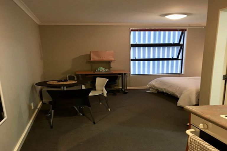 Photo of property in Aitken Street Apartments, 216/5 Aitken Street, Thorndon, Wellington, 6011