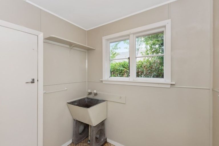 Photo of property in 69 Epsom Road, Sockburn, Christchurch, 8042