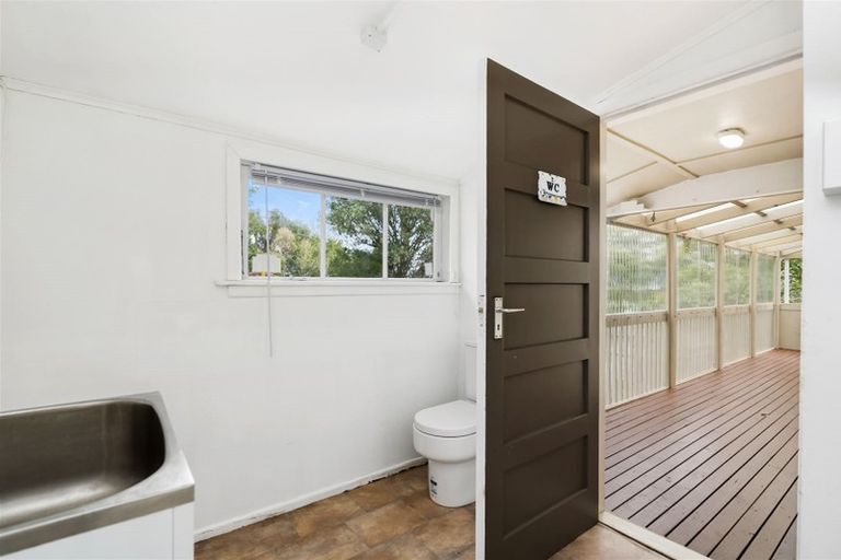 Photo of property in 2 Waimahanga Road, Onerahi, Whangarei, 0110