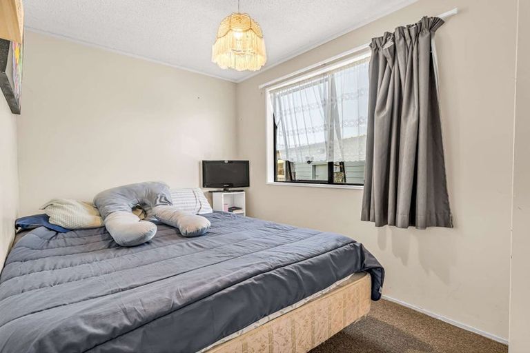 Photo of property in 9 Kentucky Crescent, Nawton, Hamilton, 3200