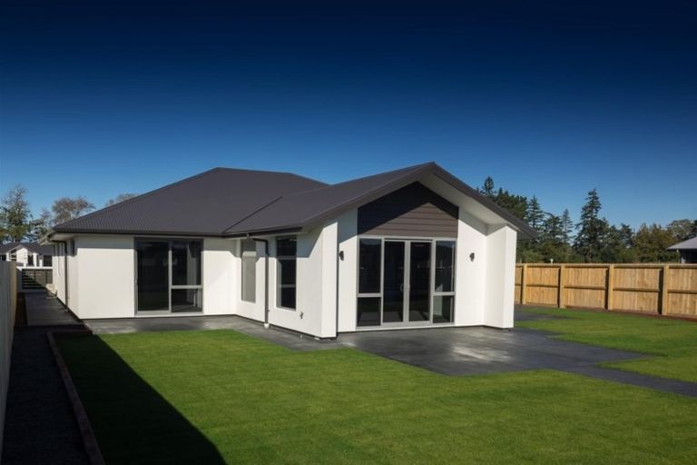 Photo of property in 6 Kelburn Place, Tinwald, Ashburton, 7700