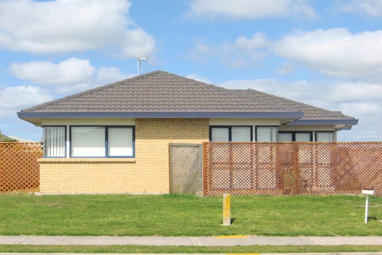 Photo of property in 780 Grenada Street, Papamoa Beach, Papamoa, 3118