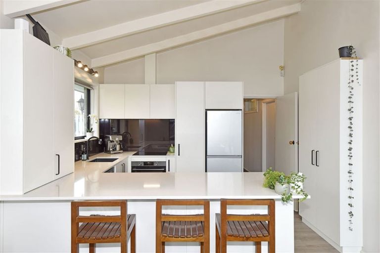 Photo of property in 9 Gainford Street, Avonhead, Christchurch, 8042