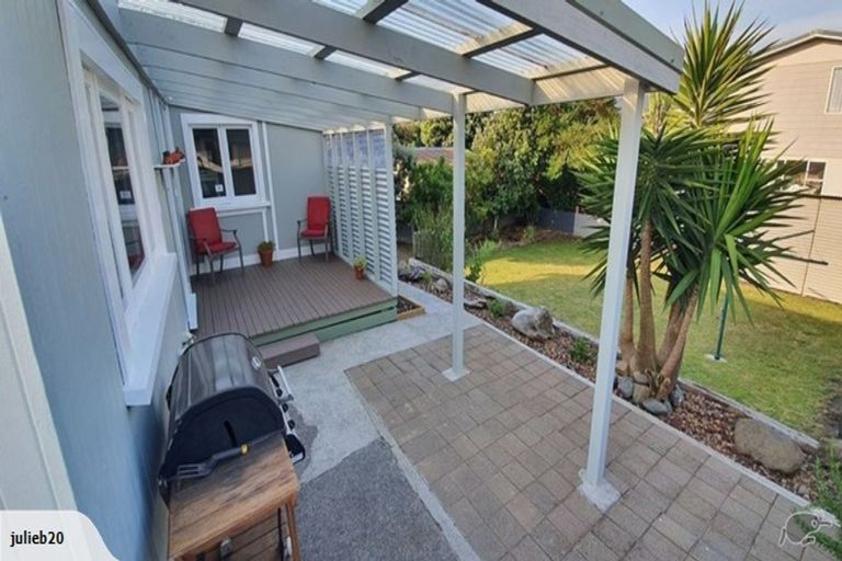 Photo of property in 14 Matai Street, Castlecliff, Whanganui, 4501