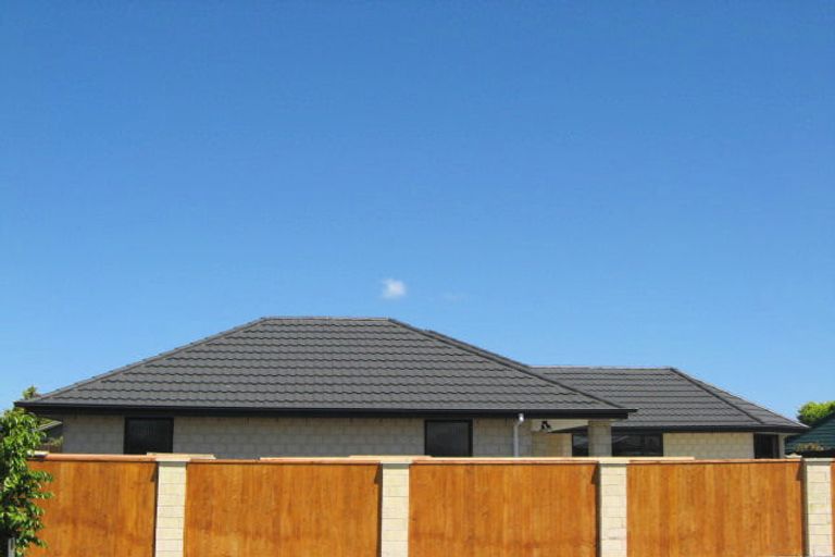 Photo of property in 20 Harrys Way, Redwood, Christchurch, 8051