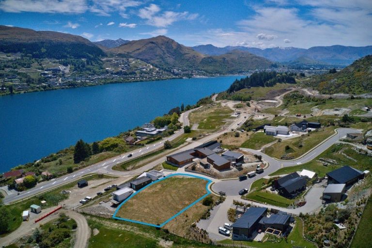 Photo of property in 10 Red Deer Rise, Kelvin Heights, Queenstown, 9300