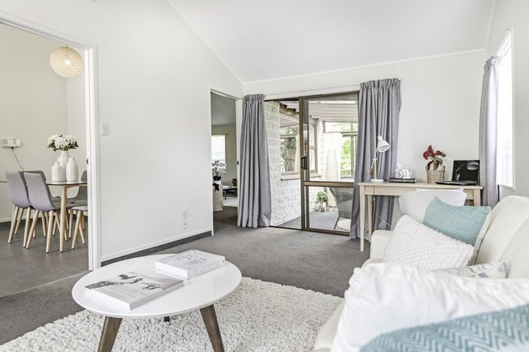 Photo of property in 47 Durham Drive, Havelock North, 4130