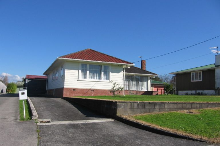 Photo of property in 9 Poto Street, Te Atatu South, Auckland, 0610