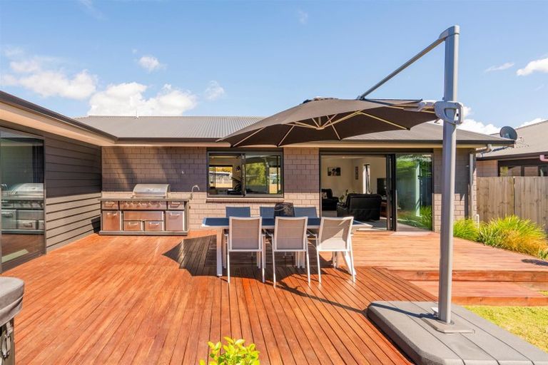 Photo of property in 14 Alf Simpson Drive, Whitianga, 3510