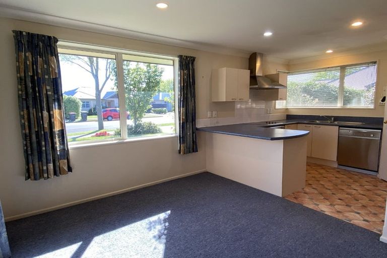 Photo of property in 15 Mounter Avenue, Northwood, Christchurch, 8051