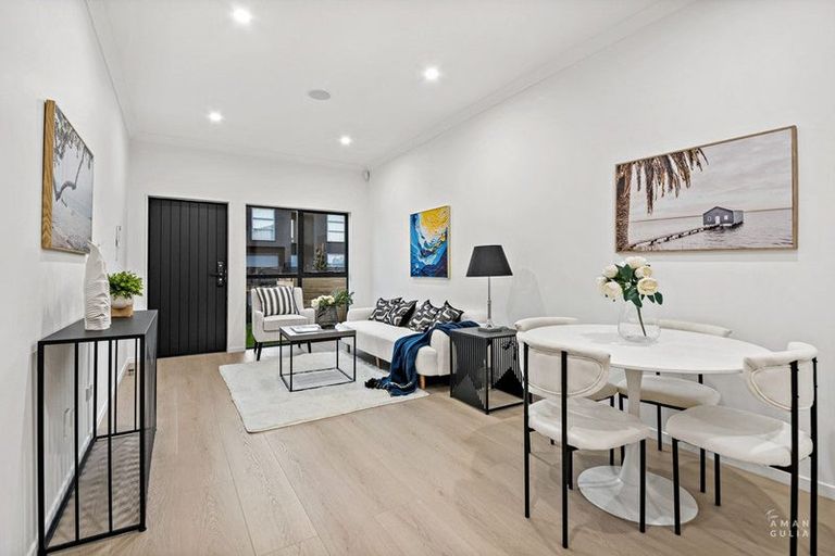 Photo of property in 75 Titirangi Road, New Lynn, Auckland, 0600