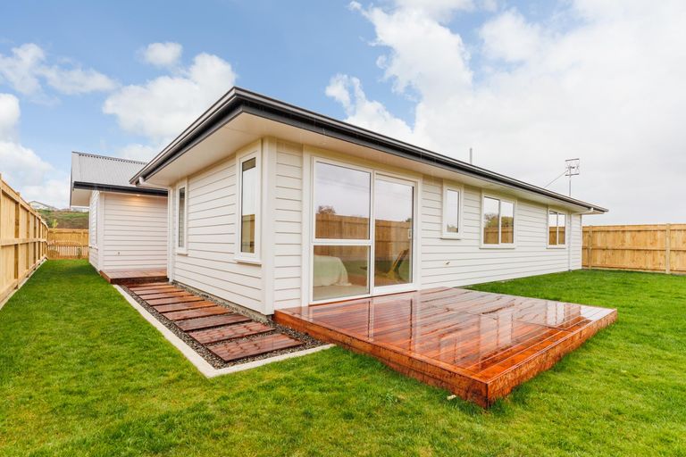 Photo of property in 76 Freedom Drive, Kelvin Grove, Palmerston North, 4470