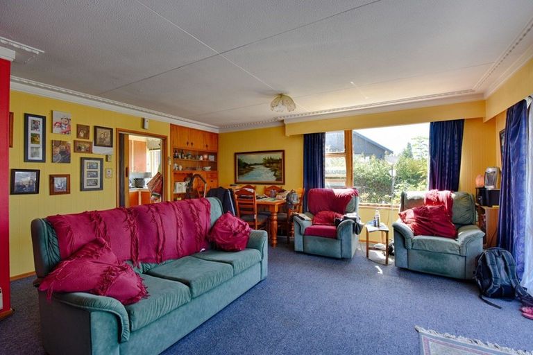Photo of property in 11 Railway Esplanade, East Gore, Gore, 9710