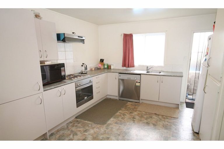 Photo of property in 1/34a Kelvin Road, Papakura, 2110