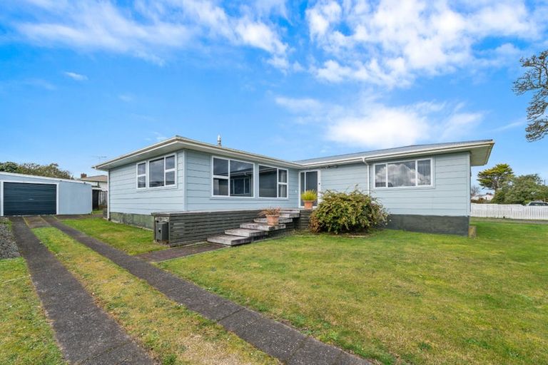 Photo of property in 35 Aotea Crescent, Tokoroa, 3420
