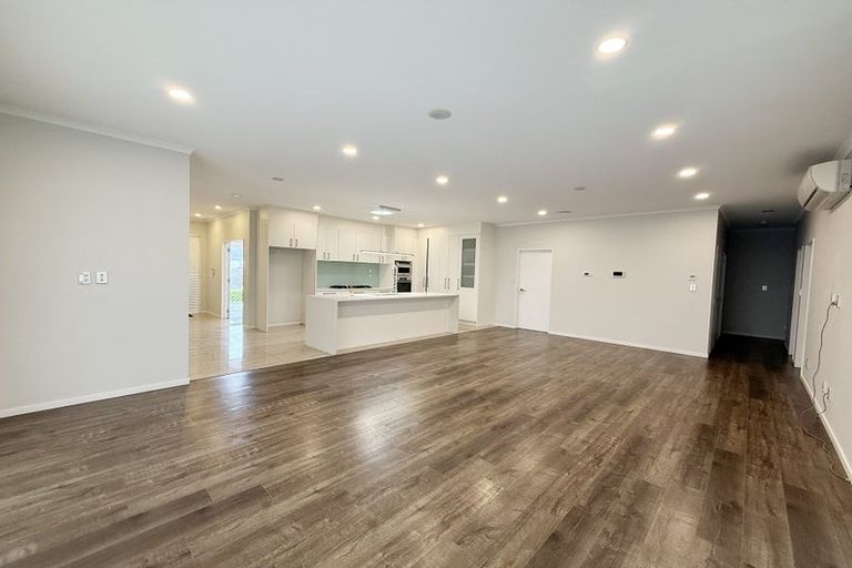 Photo of property in 33 Castlebane Drive, Flat Bush, Auckland, 2019
