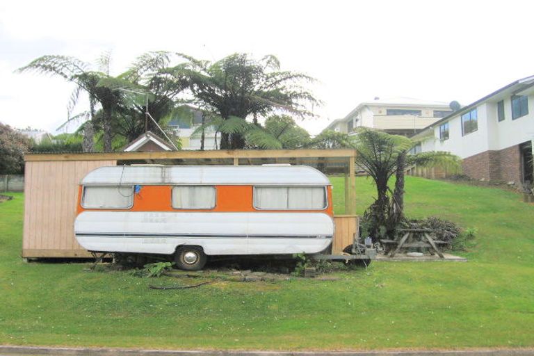 Photo of property in 212 Russell Bruce Place, Onemana, Whangamata, 3691