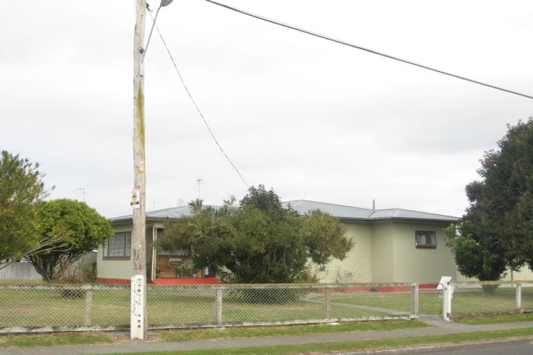 Photo of property in 17 Darwin Crescent, Maraenui, Napier, 4110