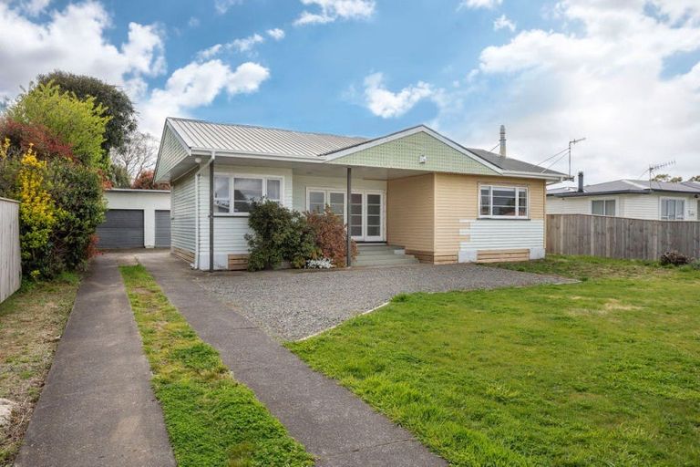 Photo of property in 69 Barraud Street, Dannevirke, 4930