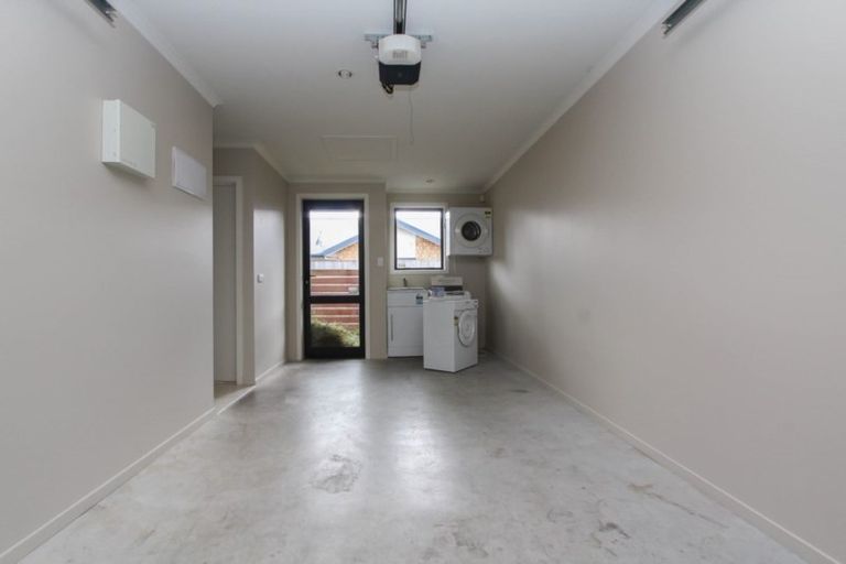 Photo of property in 3 Old Farm Road, Hamilton East, Hamilton, 3216