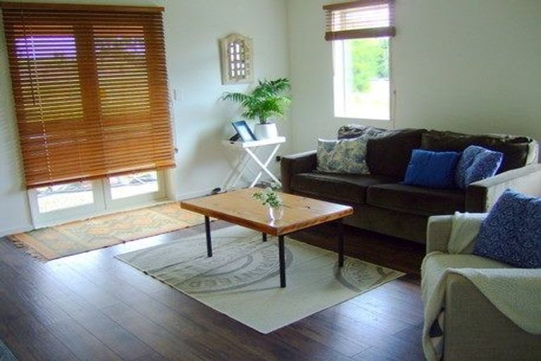Photo of property in 28 Wrights Road, Raglan, 3295