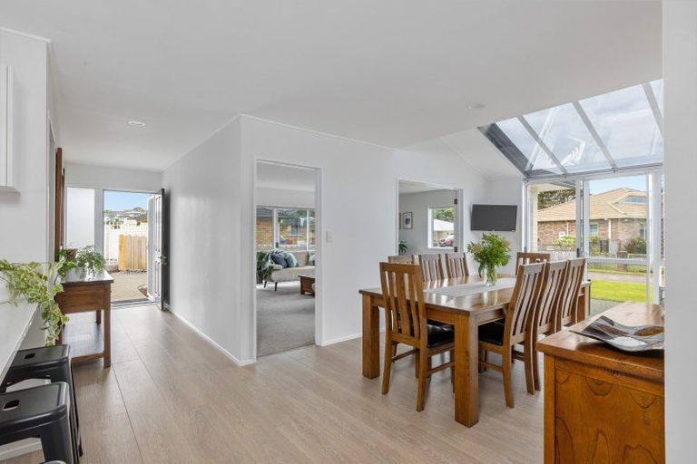 Photo of property in 3 Lakeside Drive, Orewa, 0931