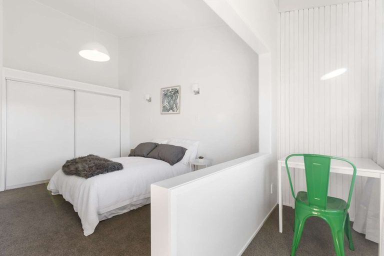 Photo of property in 1/35 Swanson Road, Henderson, Auckland, 0610