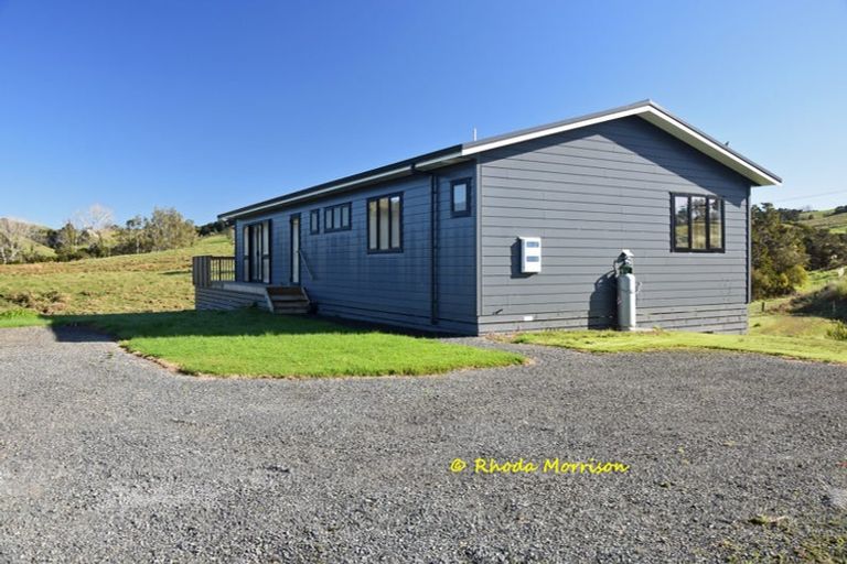 Photo of property in 12 Arahanga Road, Paparoa, 0571