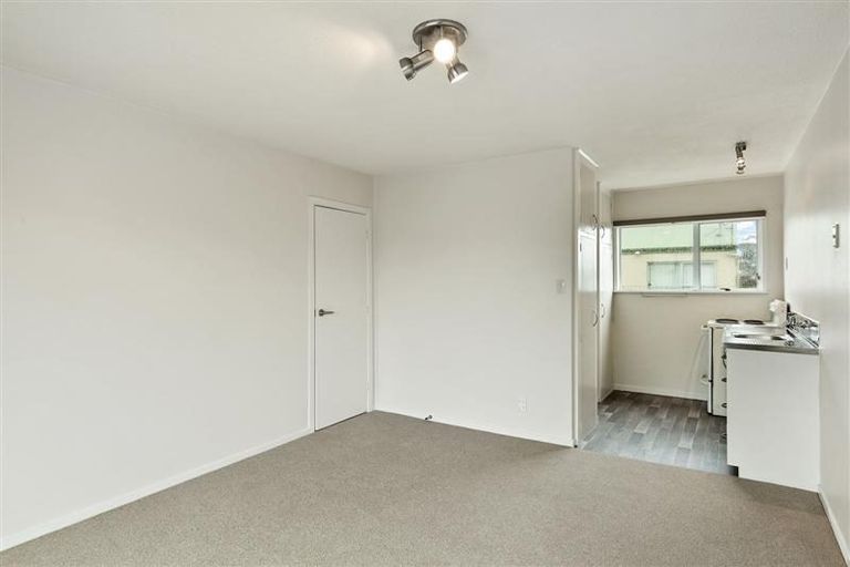 Photo of property in 3/93 Racecourse Road, Sockburn, Christchurch, 8042