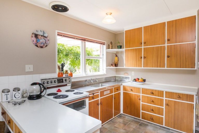 Photo of property in 15 Pirinoa Street, Feilding, 4702